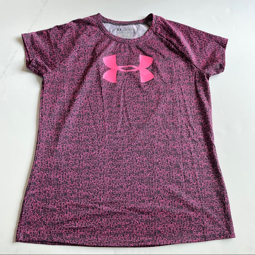 Under Armour top